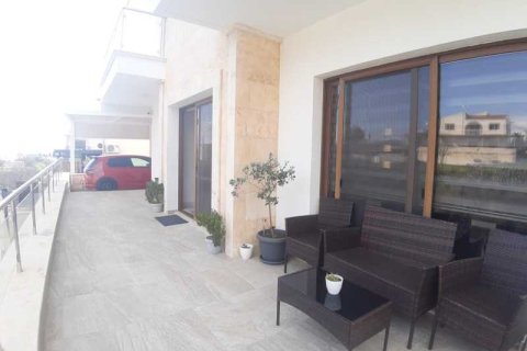 3 bedrooms Villa in Geroskípou, Cyprus No. 63150 3