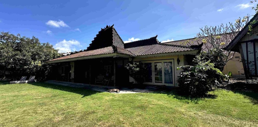 8 bedrooms Villa in Jimbaran, Indonesia No. 23499