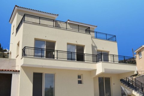 4 bedrooms Villa in Pegeia, Cyprus No. 36765 8