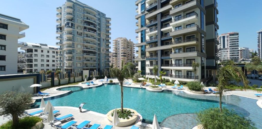 0+3 Apartment in Mahmutlar, Turkey No. 21767