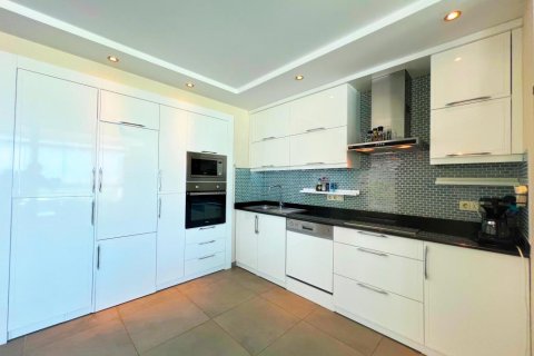 Квартира с 5 комнатами в Каргыджак, Турция №92592 7
