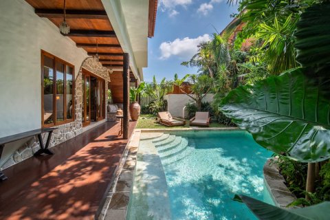 4 bedrooms Villa in Canggu, Indonesia No. 70935 2