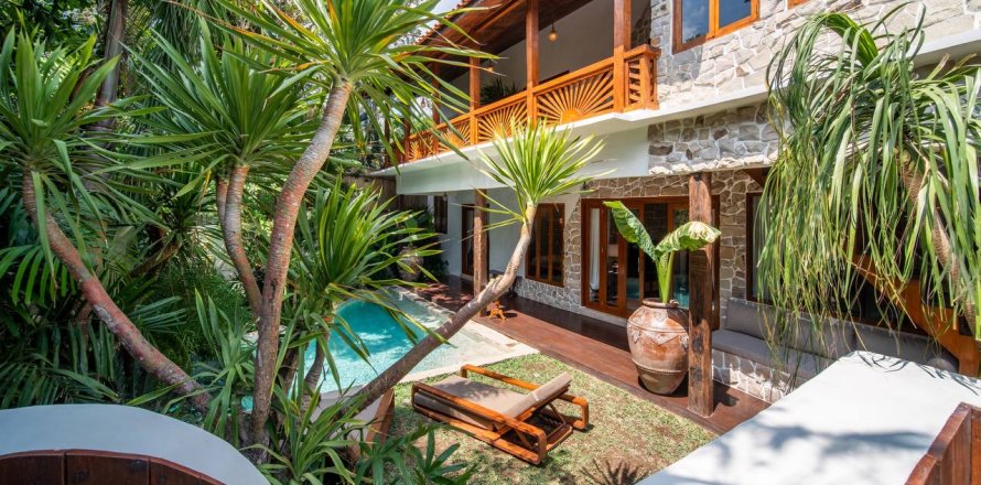 4 bedrooms Villa in Canggu, Indonesia No. 70935