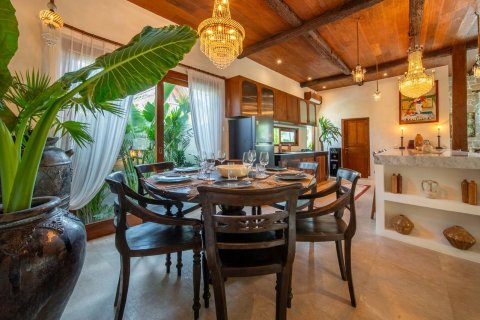 4 bedrooms Villa in Canggu, Indonesia No. 70935 6