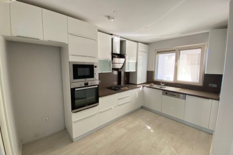 3+1 Apartment in Kadikoy, Turkey No. 15018 3