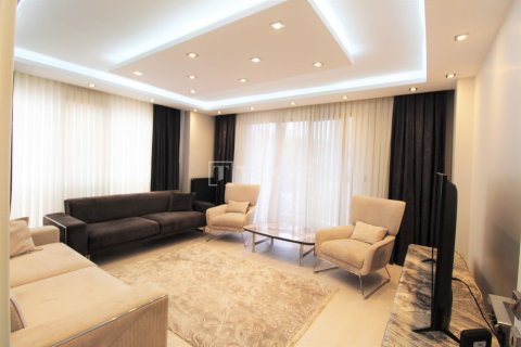 3+1 Apartment in Istanbul, Turkey No. 15152 13