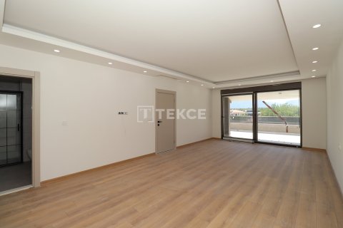 5+1 Apartment en Dosemealti, Turkey No. 20354 14