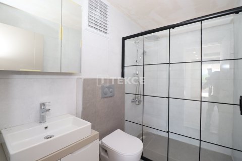 5+1 Apartment en Dosemealti, Turkey No. 20354 22