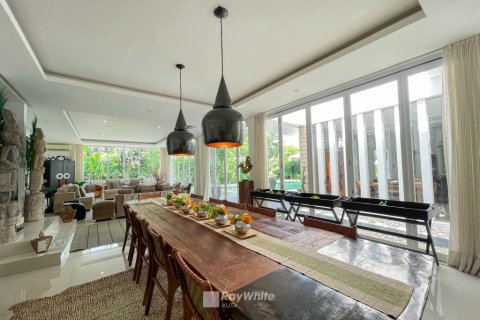 6 dormitorios Villa en Canggu, Indonesia No. 23370 4