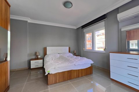 2+1 Apartment en Oba, Turkey No. 15165 4