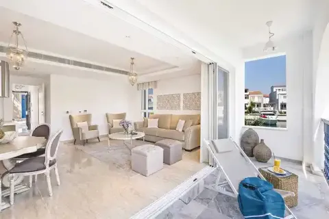 3 bedrooms Villa in Limassol, Cyprus No. 30530 1