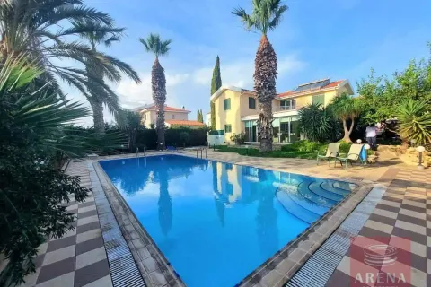 3 bedrooms Villa in Famagusta, Cyprus No. 30450 4