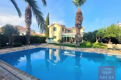 3 bedrooms Villa in Famagusta, Cyprus No. 30450 6