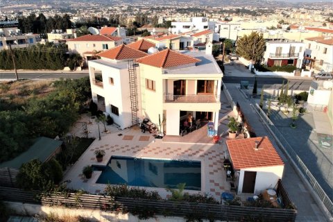 5 bedrooms House in Chloraka, Cyprus No. 37294 7