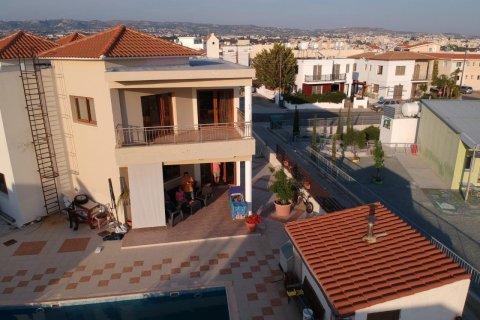 5 bedrooms House in Chloraka, Cyprus No. 37294 10