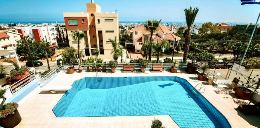 7 bedrooms Villa in Limassol, Cyprus No. 52607