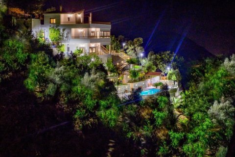 250m² Villa en Gazi, Greece No. 55979 6