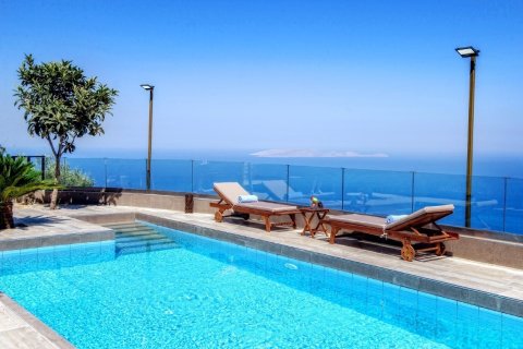 250m² Villa en Gazi, Greece No. 55979 2